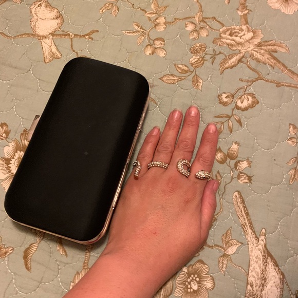 Giorgio Armani clutch - Picture 2 of 5